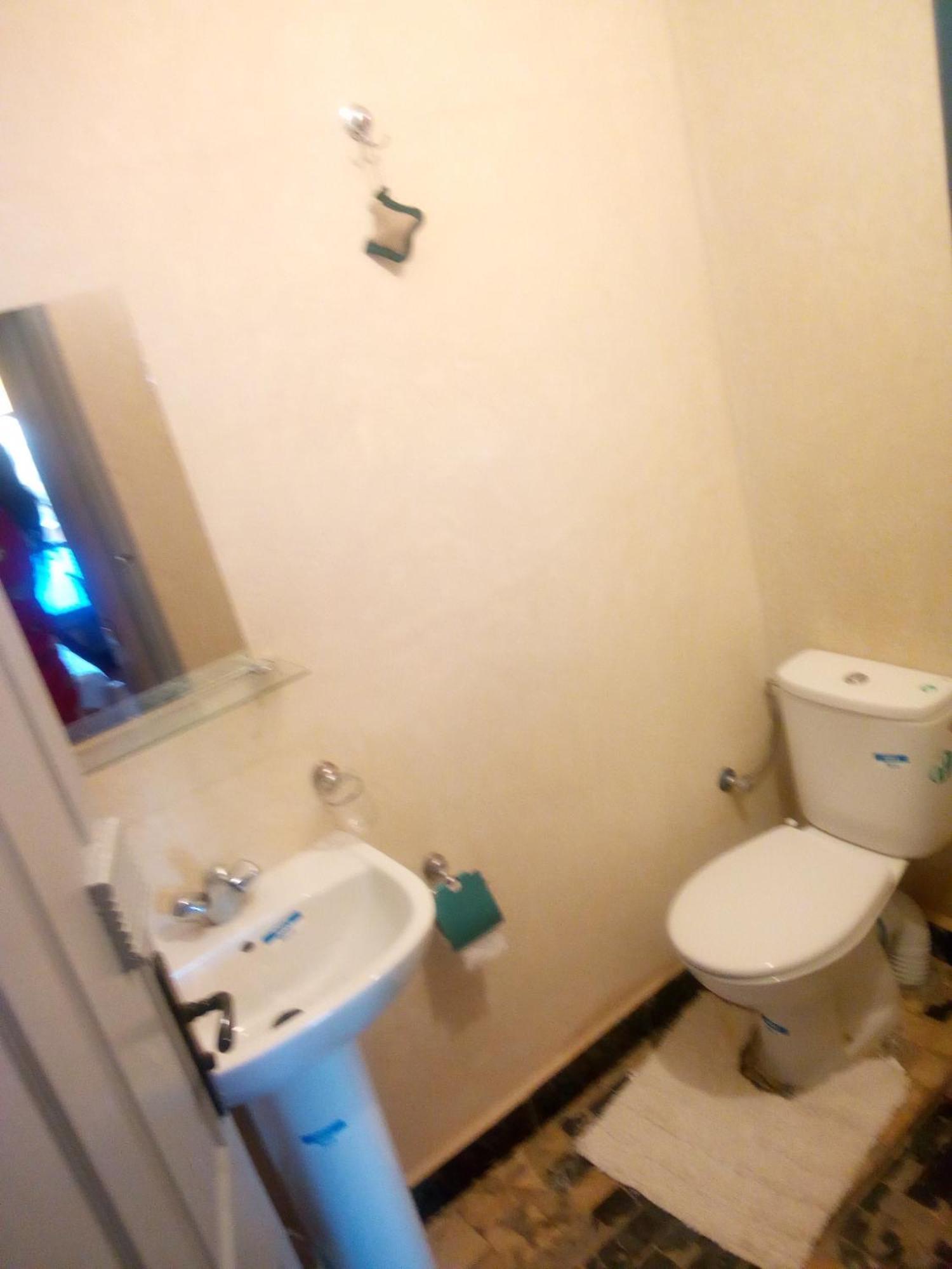 Le Petit Jardin Bed & Breakfast Demnat Oda fotoğraf