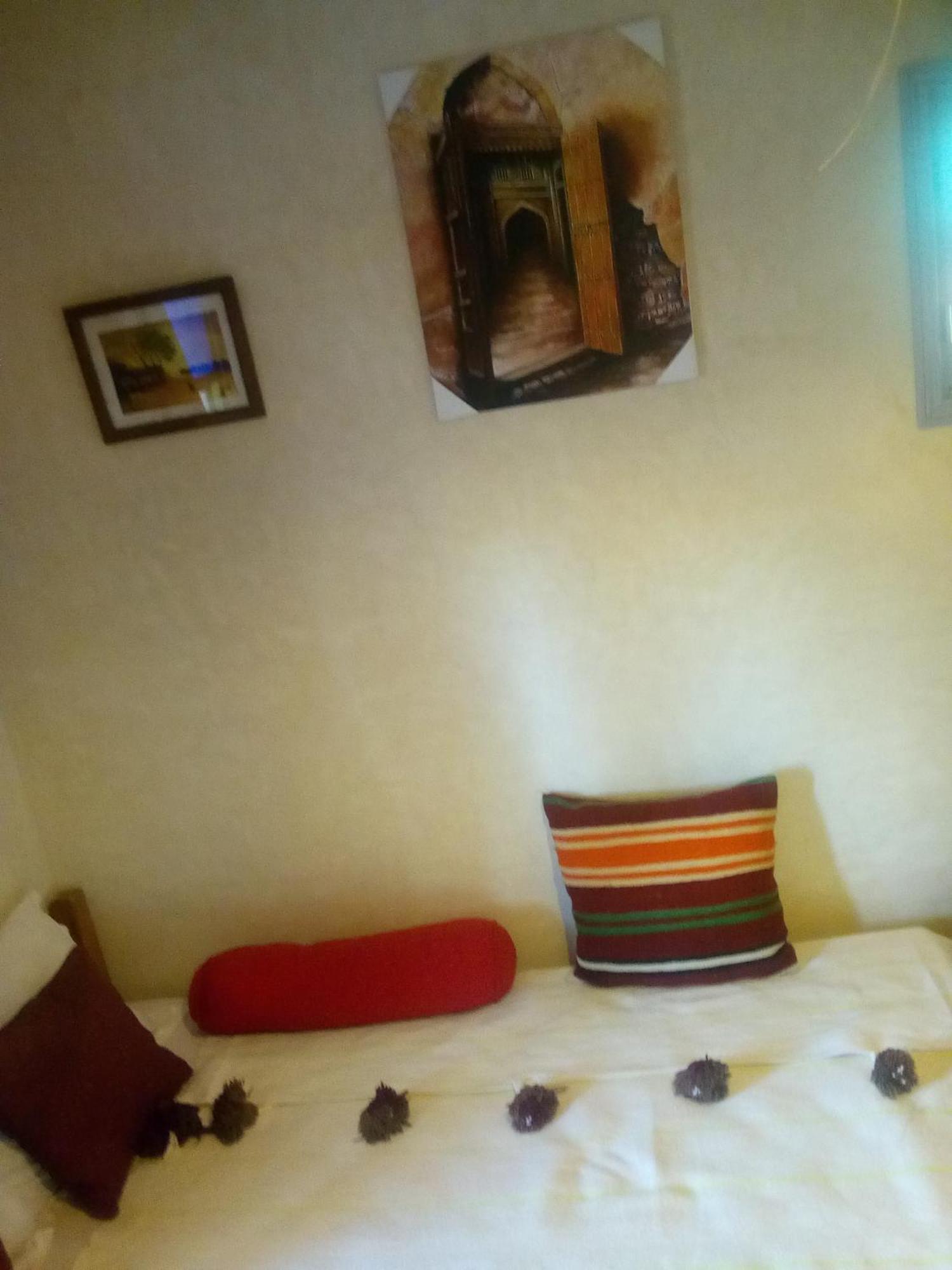 Le Petit Jardin Bed & Breakfast Demnat Oda fotoğraf